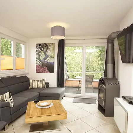 Am Wald - 03 * Glowe