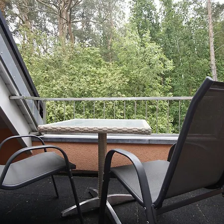Am Wald 03 - Balkon, Gartennutzung, Sauna Glowe