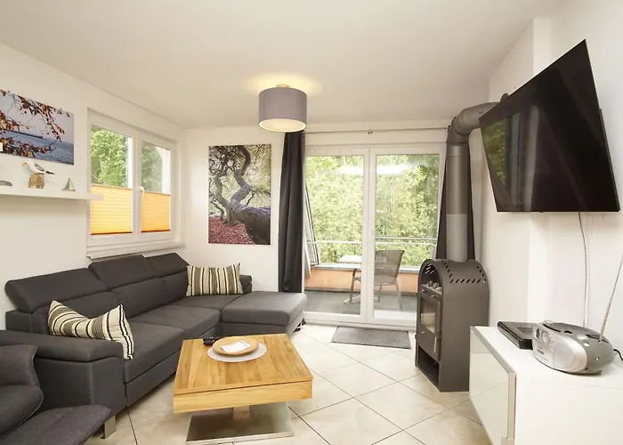 Am Wald - 03 * Glowe